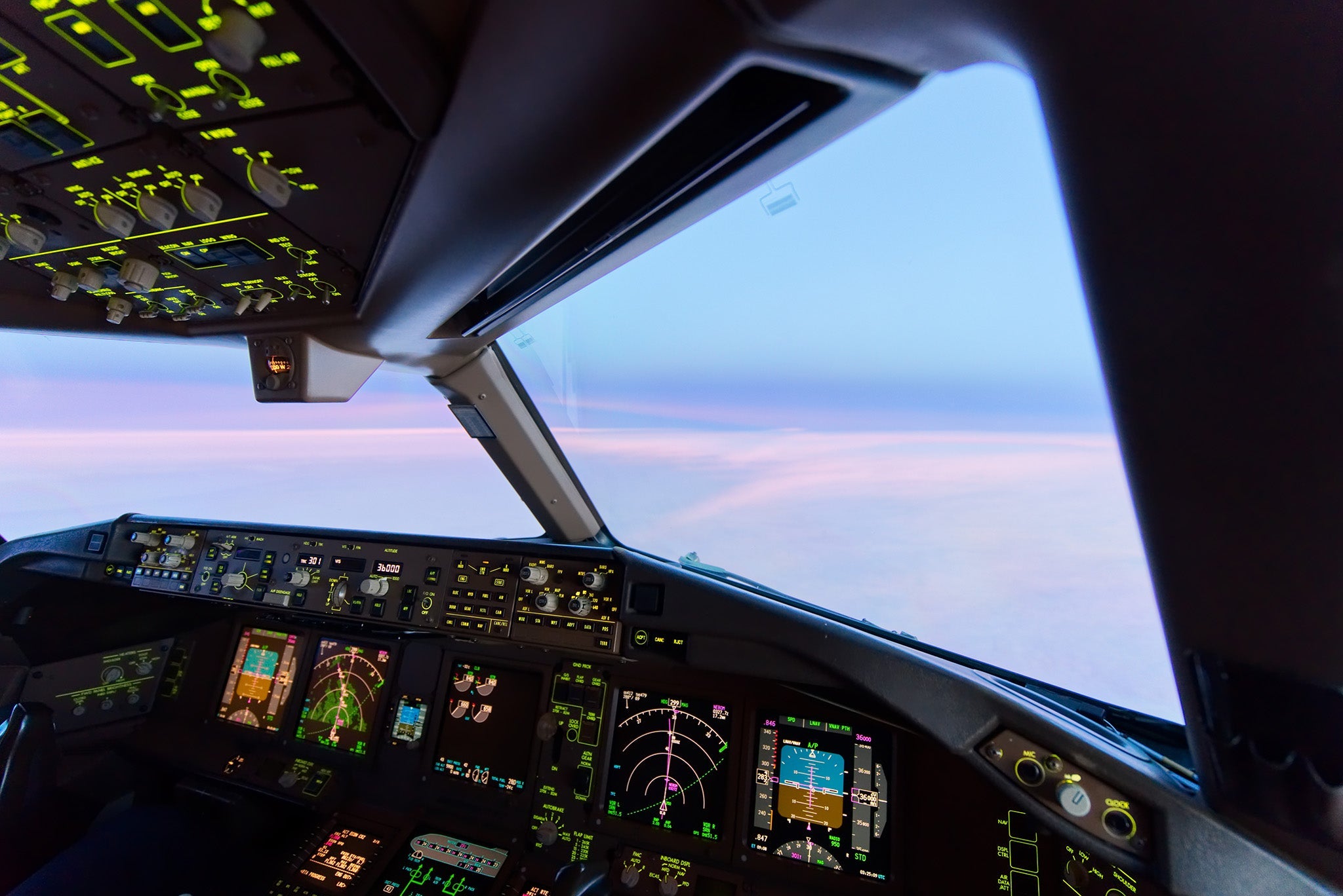 Flight simulator experiences in Norfolk and Suffolk. Boeing 737 Flight experience. Book your flight simulator experience.