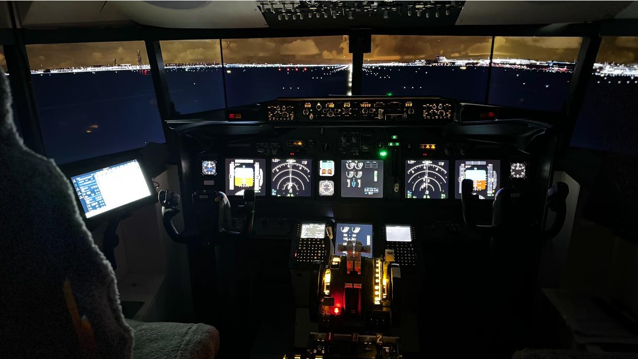 30 Minute - Boeing 737-800 Flight Simulator Experience